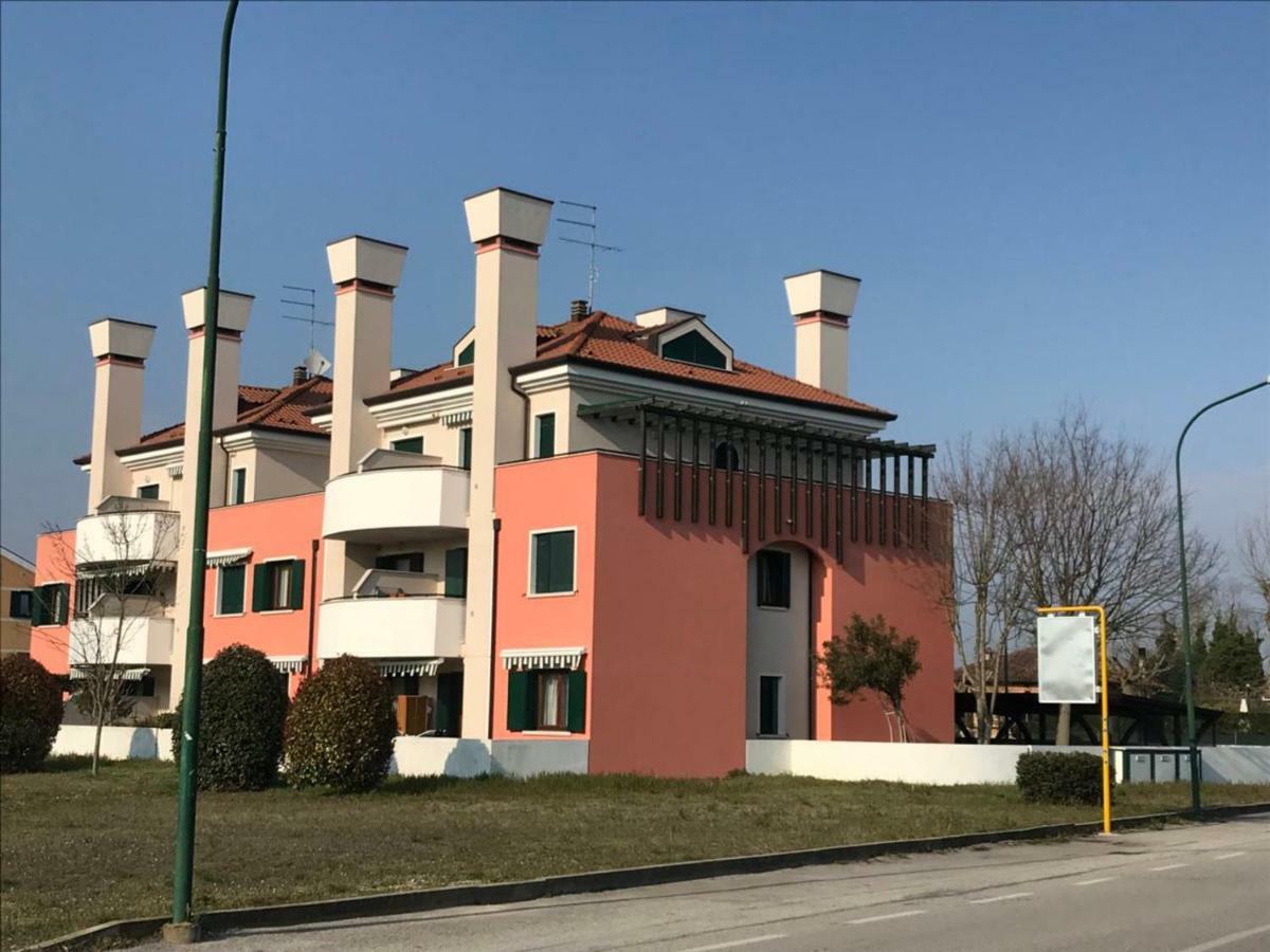 Adhara Apartment Кавалино-Трепорти Екстериор снимка